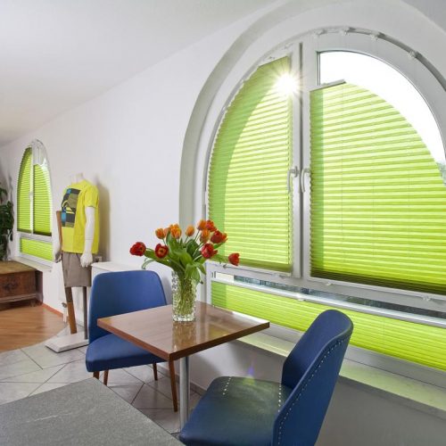Plissees in Wohnzimmer